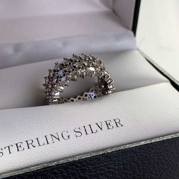 INC size 7 ring - Picture 2 of 5